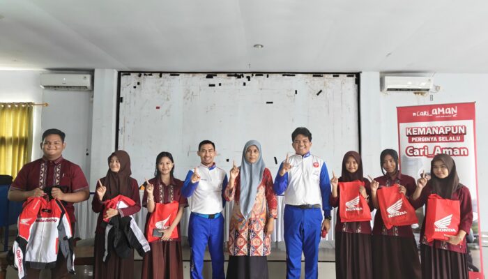 Asmo Sulsel Edukasi Safety Riding di SMAN 4 Kendari