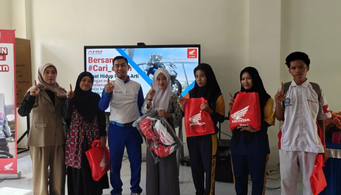 Asmo Sulsel Perluas Edukasi Keselamatan Berkendara ke SMK Satria Kendari