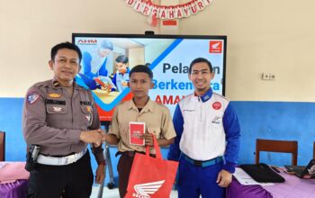 Asmo Sulsel dan Polres Gowa Edukasi Pelajar SMPN 5 Gowa, Tanamkan Kesadaran Berkendara Sejak Dini