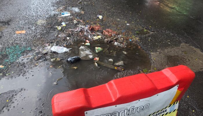 Jalan Rusak di Veteran Selatan, Munafri Langsung Turun