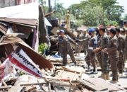 25 Tahun Bertahan, 20 Lapak PKL di Ujung Tanah Dibongkar