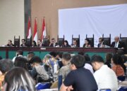 KPPU Sanksi 97 Pinjol dalam Kasus Kartel Bunga, Denda Rp755 Miliar