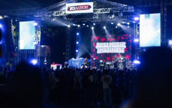 Asmo Sulsel Dukung Konser Vierratale & Wizz Baker di Toraja, Ribuan Penonton Tetap Antusias Meski Diguyur Hujan