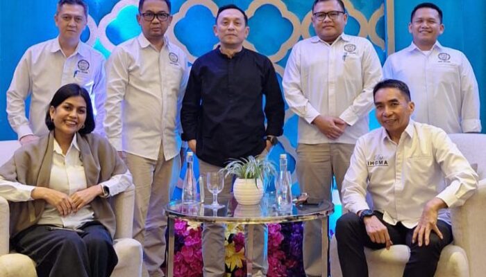 IHGMA Sulsel Turun ke Masjid, Bagikan Ratusan Paket Buka Puasa Lewat Program “Jumat Berkah”