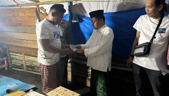 LAZ Hadji Kalla Salurkan Voucher Belanja untuk Korban Kebakaran di Polman