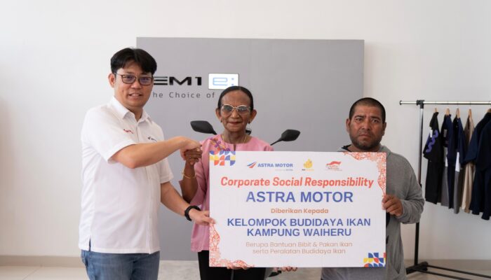 Asmo Sulsel Salurkan 2.000 Bibit Ikan Hingga 700 Kg Pakan untuk Kelompok Budidaya Waiheru, Dorong Kesejahteraan Masyarakat