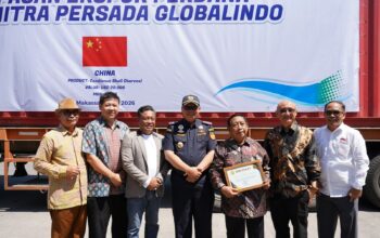 Bea Cukai Makassar Lepas Ekspor Perdana 44 Ton Arang Kemiri PT Trimitra ke China