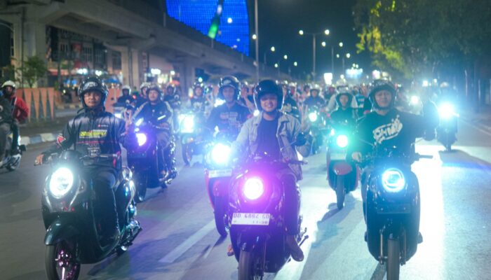 Asmo Sulsel Gelar Scoopy Night Culture, 300 Pecinta Scoopy Antusias Ikuti Night Ride hingga Games Seru