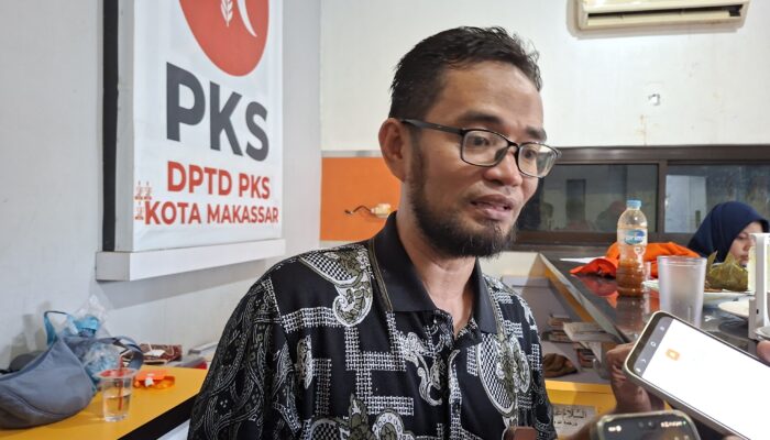 PKS Makassar Tebar Kepedulian Lewat Kurban, Salurkan 6 Sapi dan 4 Kambing untuk Warga