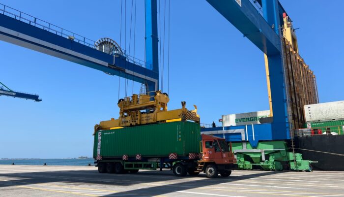 Pertumbuhan Arus Peti Kemas Internasional Tembus 11%, Sinyal Positif bagi Ekonomi Indonesia