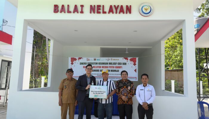 OJK Sulsel Sulbar Perkuat Inklusi Keuangan dan Pemberdayaan Ekonomi Masyarakat Pesisir di Desa Sumare