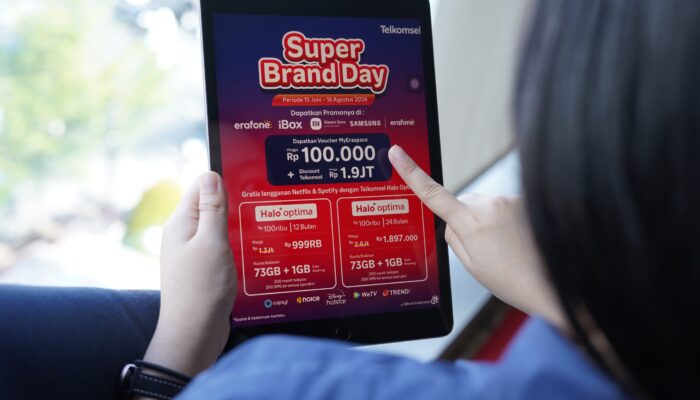 Telkomsel dan Erajaya Hadirkan Super Brand Day dengan Beragam Promo di Indonesia Timur