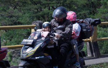 Kampanye #Cari_Aman, Asmo Sulsel Ajak Orang Tua Berkendara Aman Bersama Anak