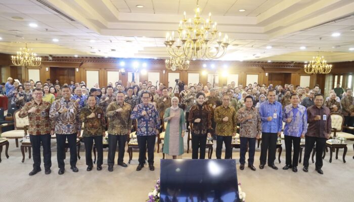 OJK Gandeng Komdigi dan Perbankan Perangi Scam Digital