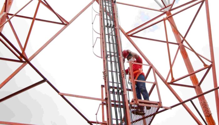 Telkomsel Optimalkan Spektrum 700 MHz dan 2,6 GHz untuk Perkuat Konektivitas Indonesia