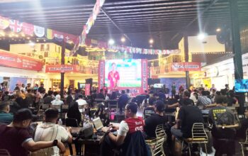 Telkomsel Hidupkan Euforia Piala Dunia 2026 Lewat Nobar Bola Gembira MAXStream TV di Makassar
