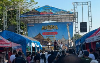 Asmo Sulsel dan FIFGroup Hadirkan Hajatan FIF Penuh Hiburan dan Kepedulian Sosial