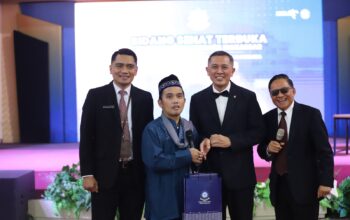 Poltekpar Makassar Sambut 791 Mahasiswa Baru, Ustadz Maulana Tekankan Pentingnya Ilmu dan Karakter