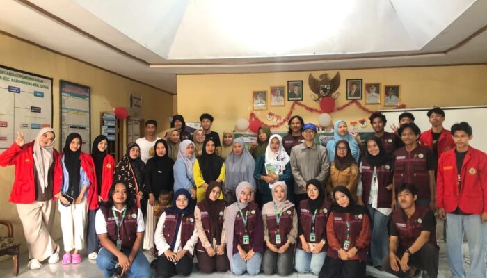 Tim Cara’de BEM KMF TP UH Dorong Masyarakat Desa Tinggimae Optimalkan Media Sosial untuk Promosi Produk