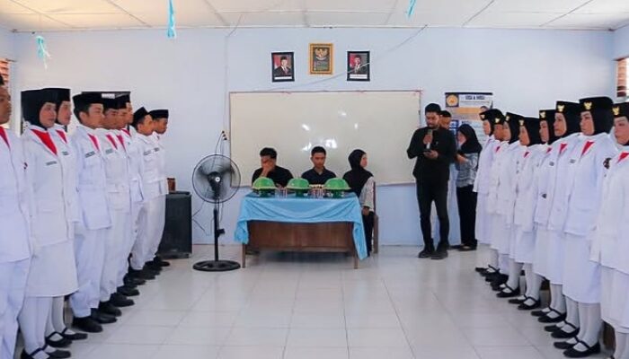 Dari Alumni untuk Generasi Penerus: Paskibra Unit 109 SMA Negeri 9 Makassar Kukuhkan Anggota Baru