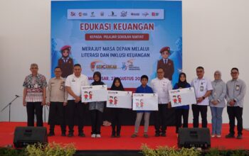 OJK Dorong Generasi Muda Cerdas Finansial, 570 Siswa Sekolah Rakyat Mulai Menabung