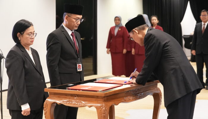 OJK Lantik Pejabat Baru, Perkuat Organisasi dan Kepemimpinan
