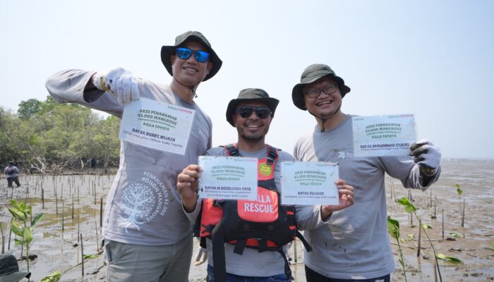 Kalla Toyota Tanam 43.000 Mangrove untuk Perkuat Pesisir Pangkep