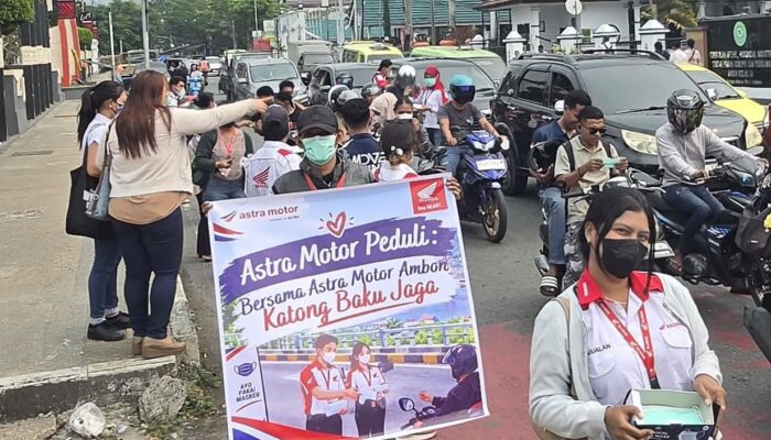 Peduli Kabut Asap, Astra Motor Ambon Bagikan Masker Gratis
